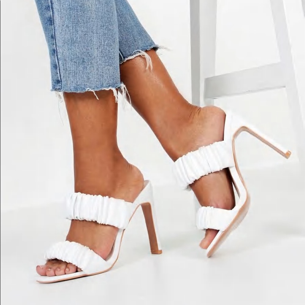 Boohoo double banded mules